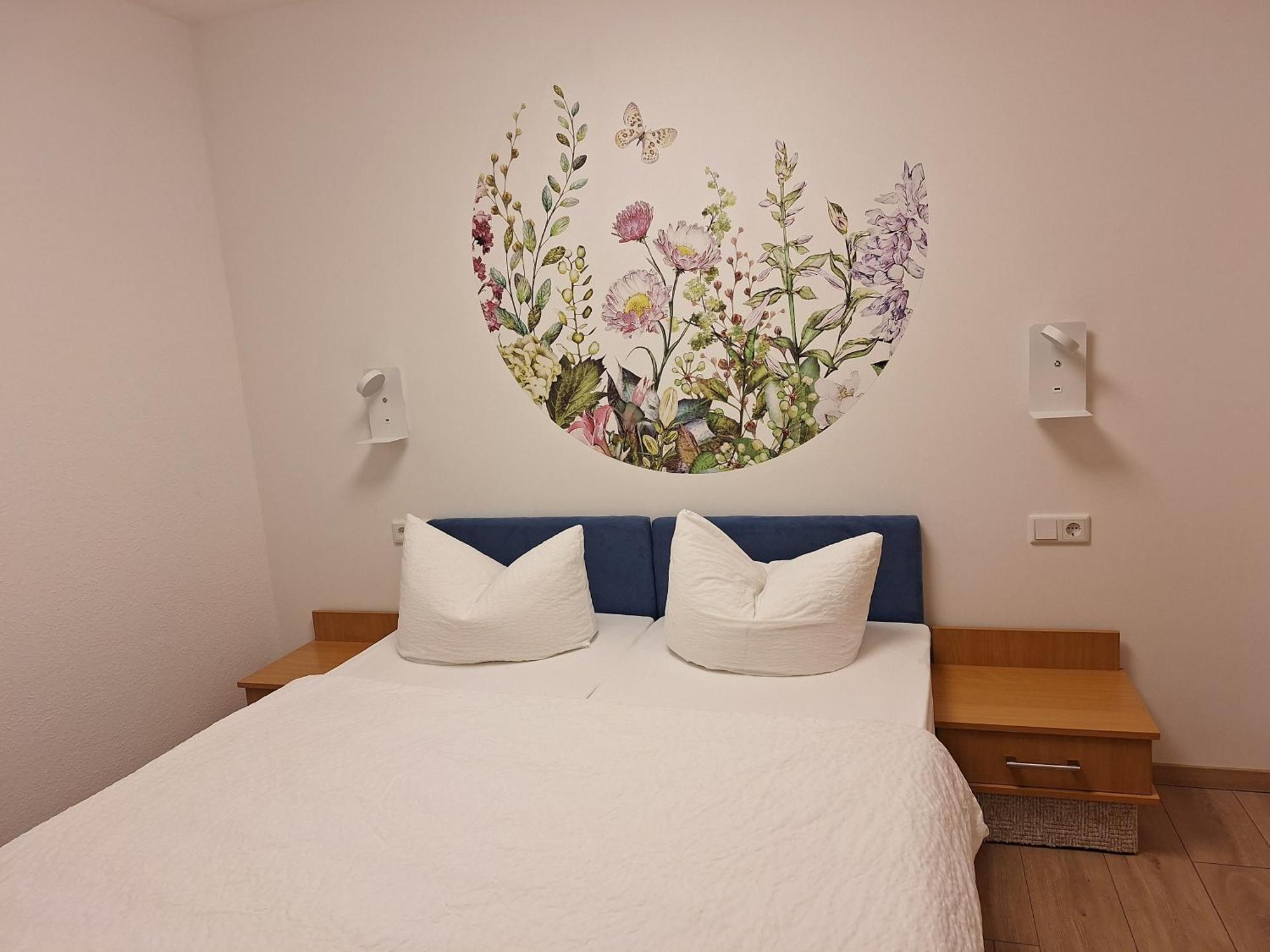 Hotel Am Schloss 디폴디스발드 외부 사진